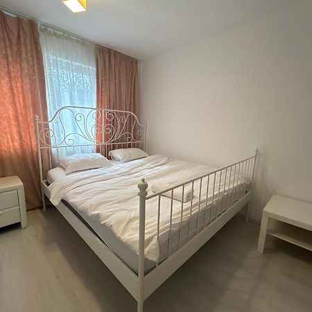 Piata Sudului Host Apartment Bucureşti Ngoại thất bức ảnh