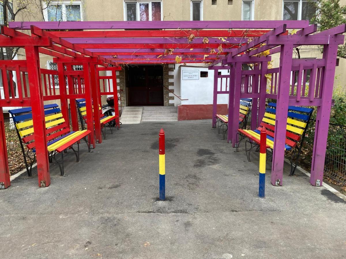 Piata Sudului Host Apartment Bucureşti Ngoại thất bức ảnh