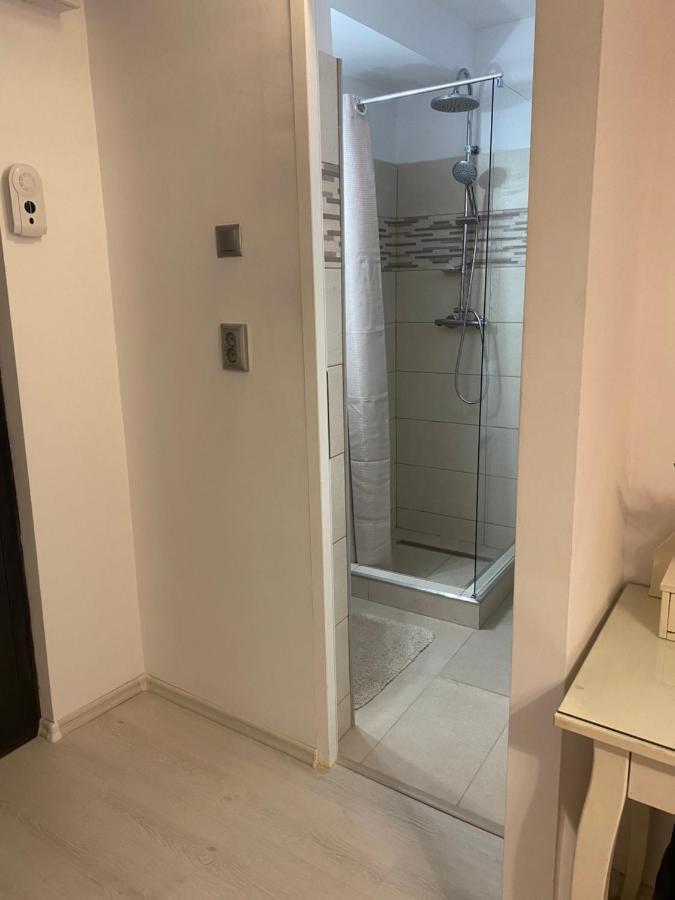Piata Sudului Host Apartment Bucureşti Ngoại thất bức ảnh