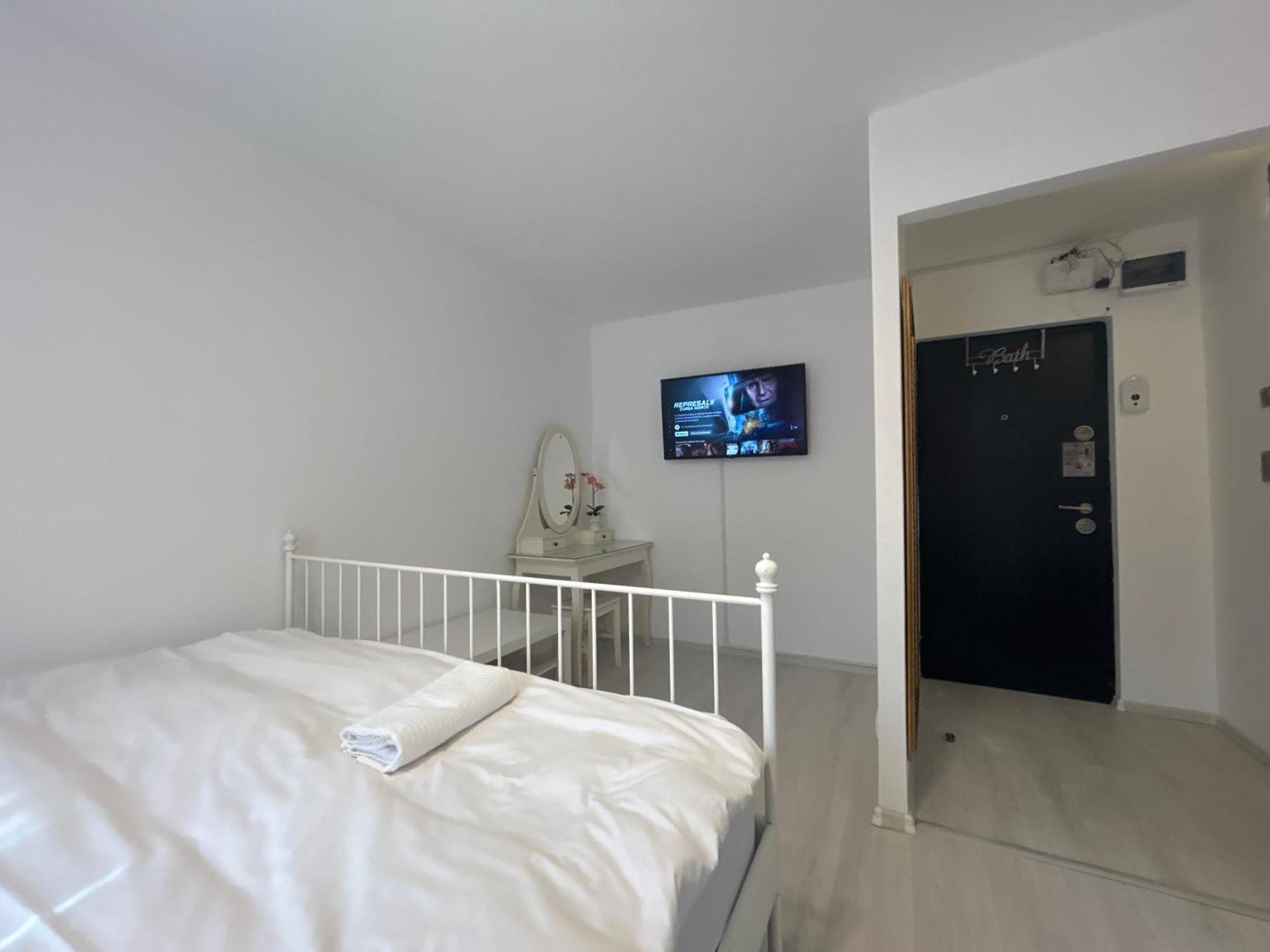 Piata Sudului Host Apartment Bucureşti Ngoại thất bức ảnh